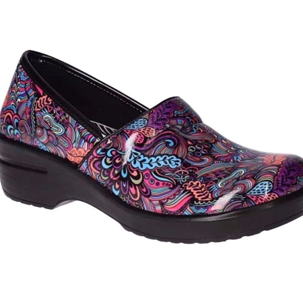 Easy Works by Easy Street Lyndee Women's Work Clogs Extra Wide Colorful